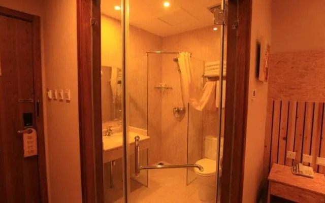 Yihao Business Hotel