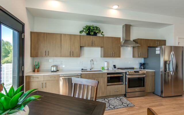 920un315 1 Bedroom Condo