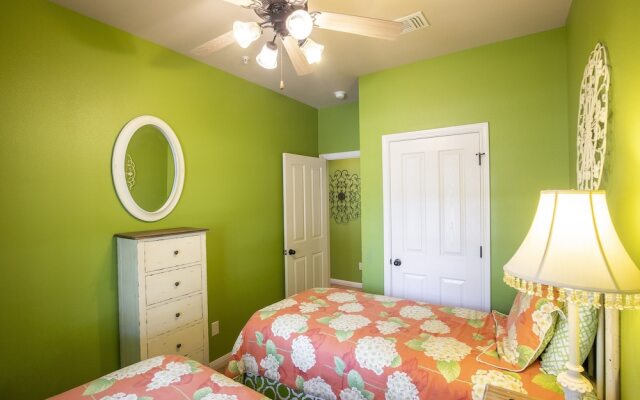 Gruene Getaway 3 Bedroom Condo