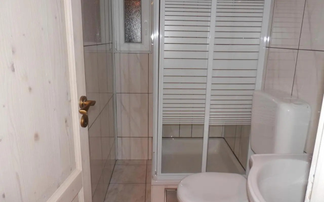 Guest House Tiho 832