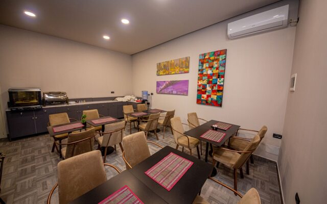 City Center Hotel