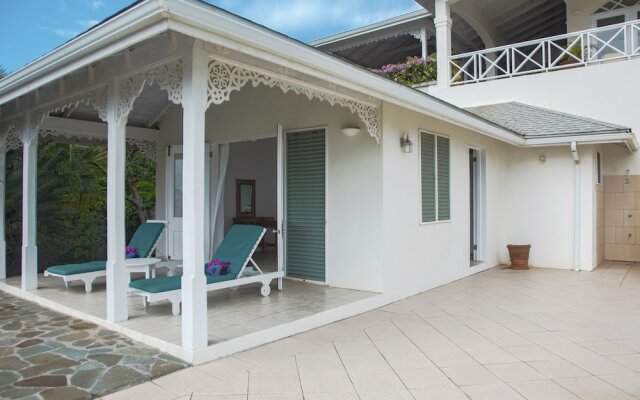 Zephyr Hill - 4 bedroom Villa with awe inspiring views 4 Villa by RedAwning