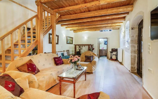 Traditional Stone House Rafael