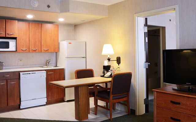 Hampton by Hilton Saltillo