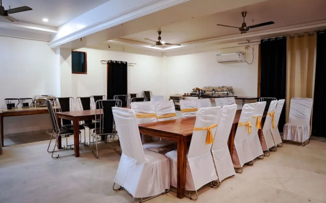Hotel The Black Gold By OYO Rooms