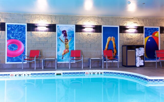 Holiday Inn Express Fargo-West Acres by IHG