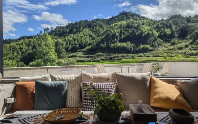 Wuyuan Zuo'an Zhiye Homestay (Guling Scenic Area)