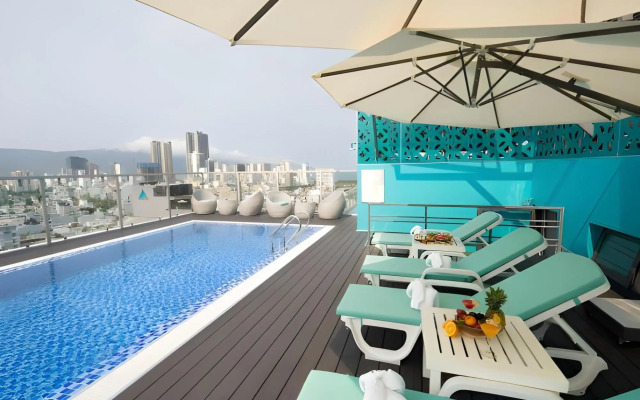Calix Hotel