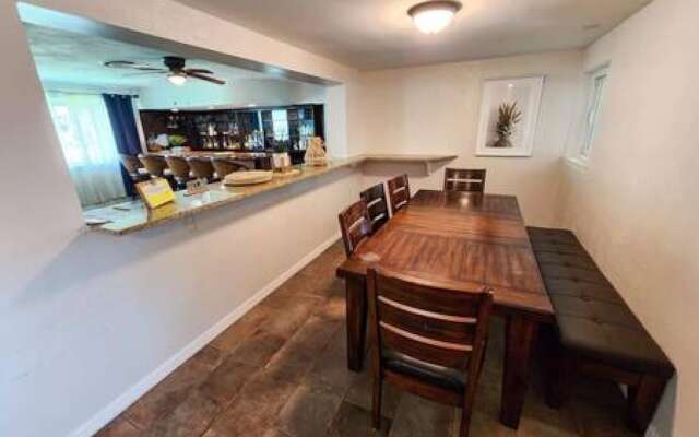 Cozy 4-Bedroom Beachside Home