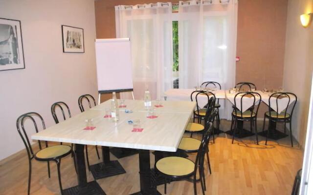 Hotel du Moulin à Vent Gerland