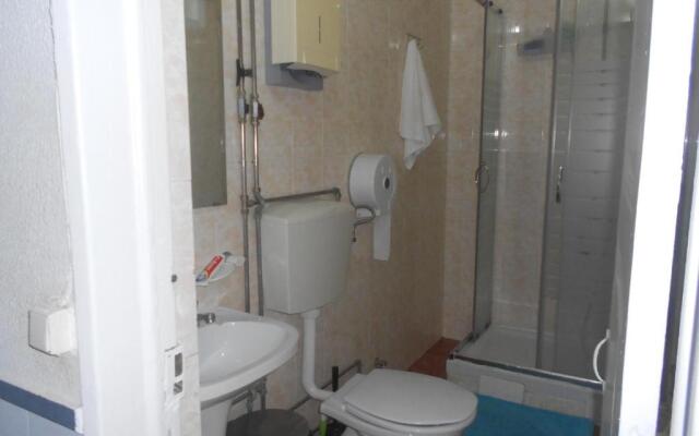 Crescent Rooms