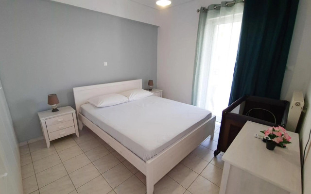 Summer Breeze Apartment in Kalamata