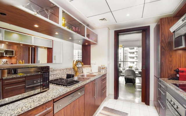 2B Apt With Waterfront View JBR