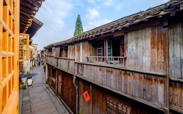 Dongzha Renjia Inn
