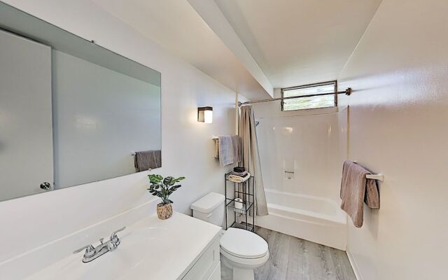 Kalakauan 511 1 Bedroom Condo by Redawning