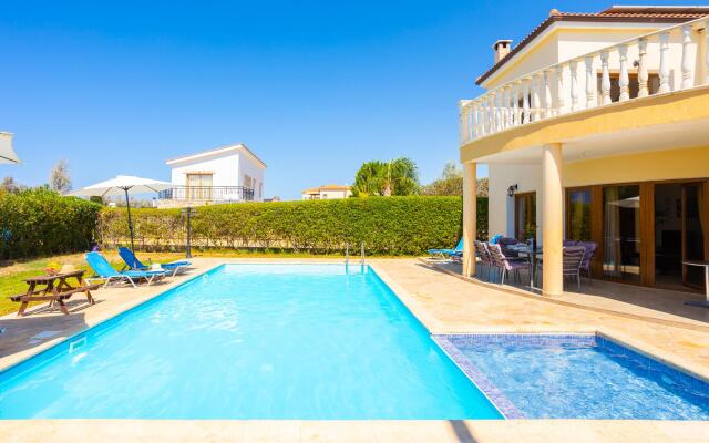 Villa Tsikkos Tessera