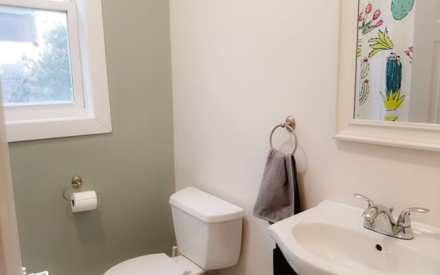 JstLikeHome - Downtown Suites