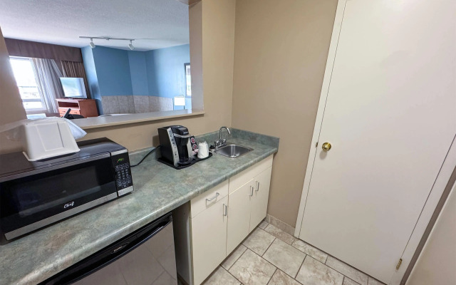 Super 8 by Wyndham Edmonton South