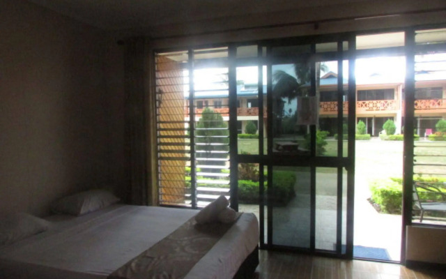 Wailoaloa Beach Resort Fiji