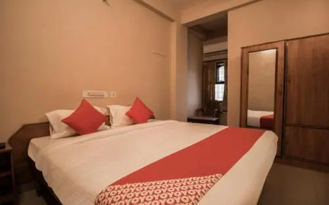 Sri Srinivasa Lodge by OYO Rooms