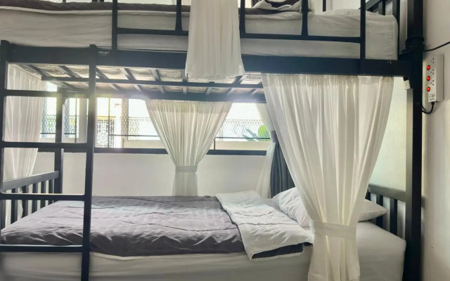 Bus Station 1 Hostel