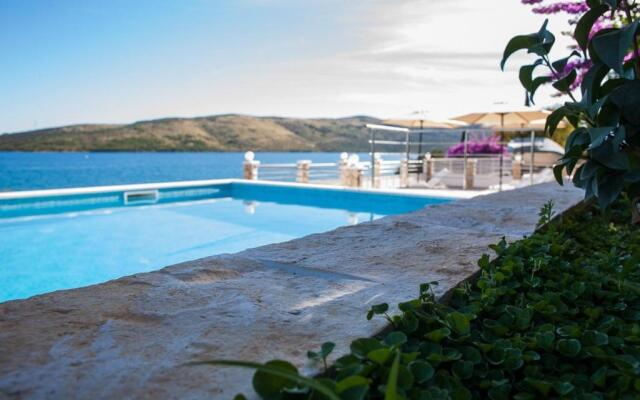 Apartments Rose - 30m from beach