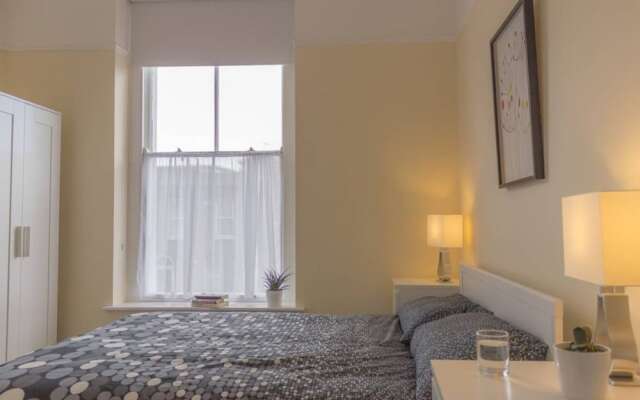 Central Dublin 2 Bedroom Flat