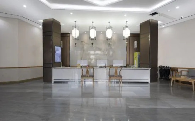 Huayi Kaiyuan Hotel (Wanda Plaza)