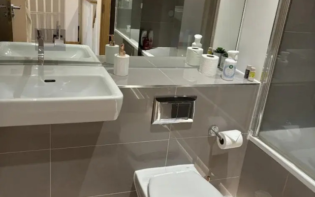 Captivating 2-bed Apartment in London