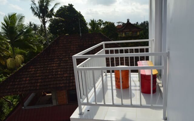 Askara Guest House - Hostel