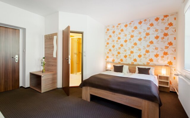 Hotel Bon