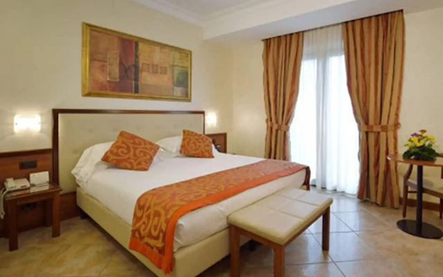Hotel Athena