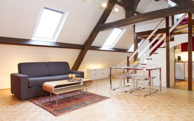 Rue Montorgeuil Area Private Apartment