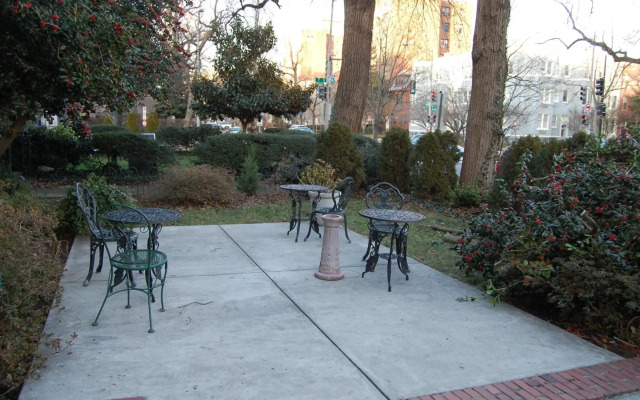 Windsor Inn Hotel