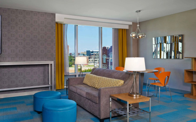 Aloft Oklahoma City Downtown - Bricktown