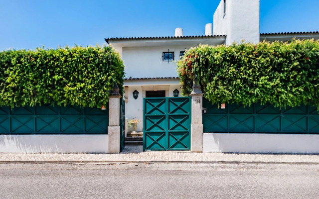 Estoril Riviera Apartments