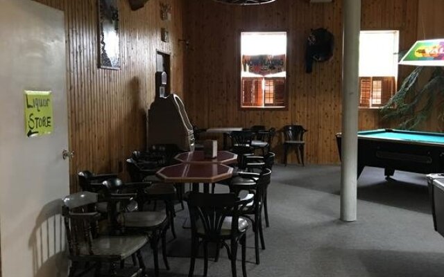 Tilley Hotel