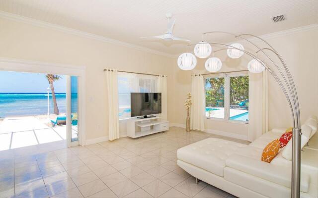 Sprat Bay Luxury Villa