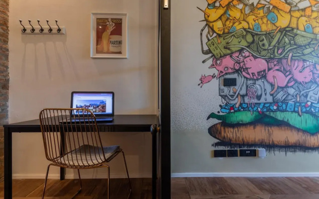 Graffiti Apartment by Wonderful Italy