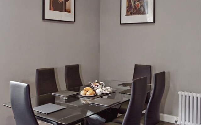 The Edinburgh Castle Suite