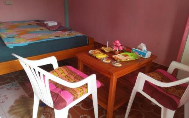 Lanta Danai Guesthouse