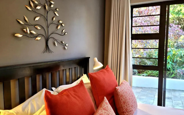 Tropical Seaside Suite 8