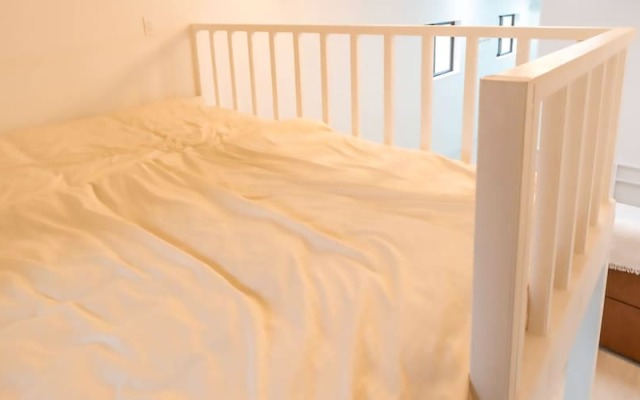 WARAYUN SO Port city May