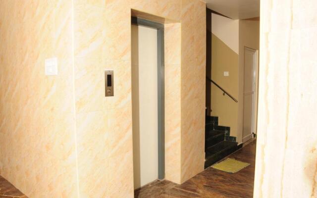 Hotel Rathnavel Towers