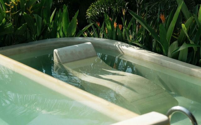 Villas Oasis Bungalow Bottom