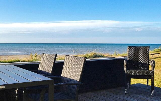 8 Person Holiday Home in Hadsund-by Traum