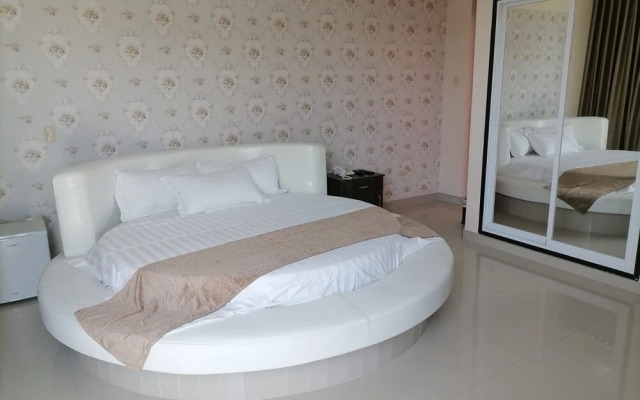 Joneya Hotel