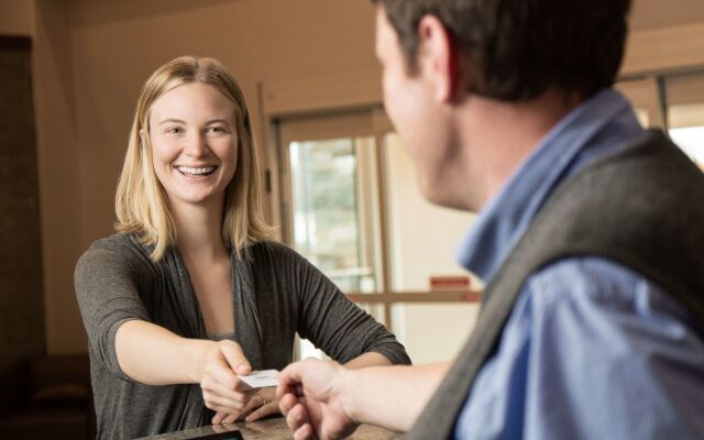 Pomeroy Inn & Suites Prince George