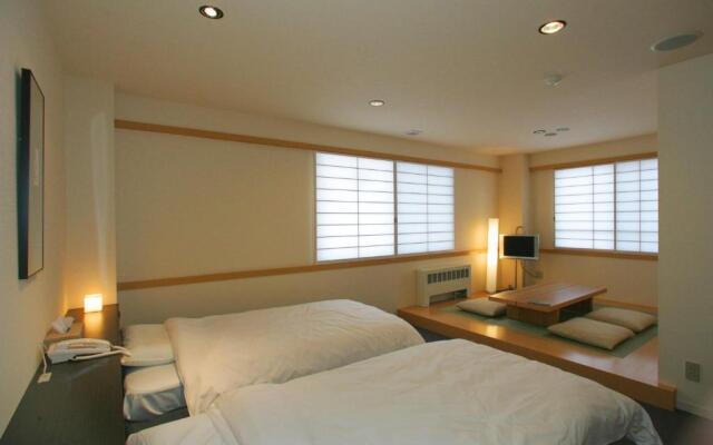 Manza Onsen Nisshinkan