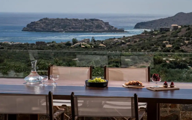 Ninemia Villa Complex in Crete